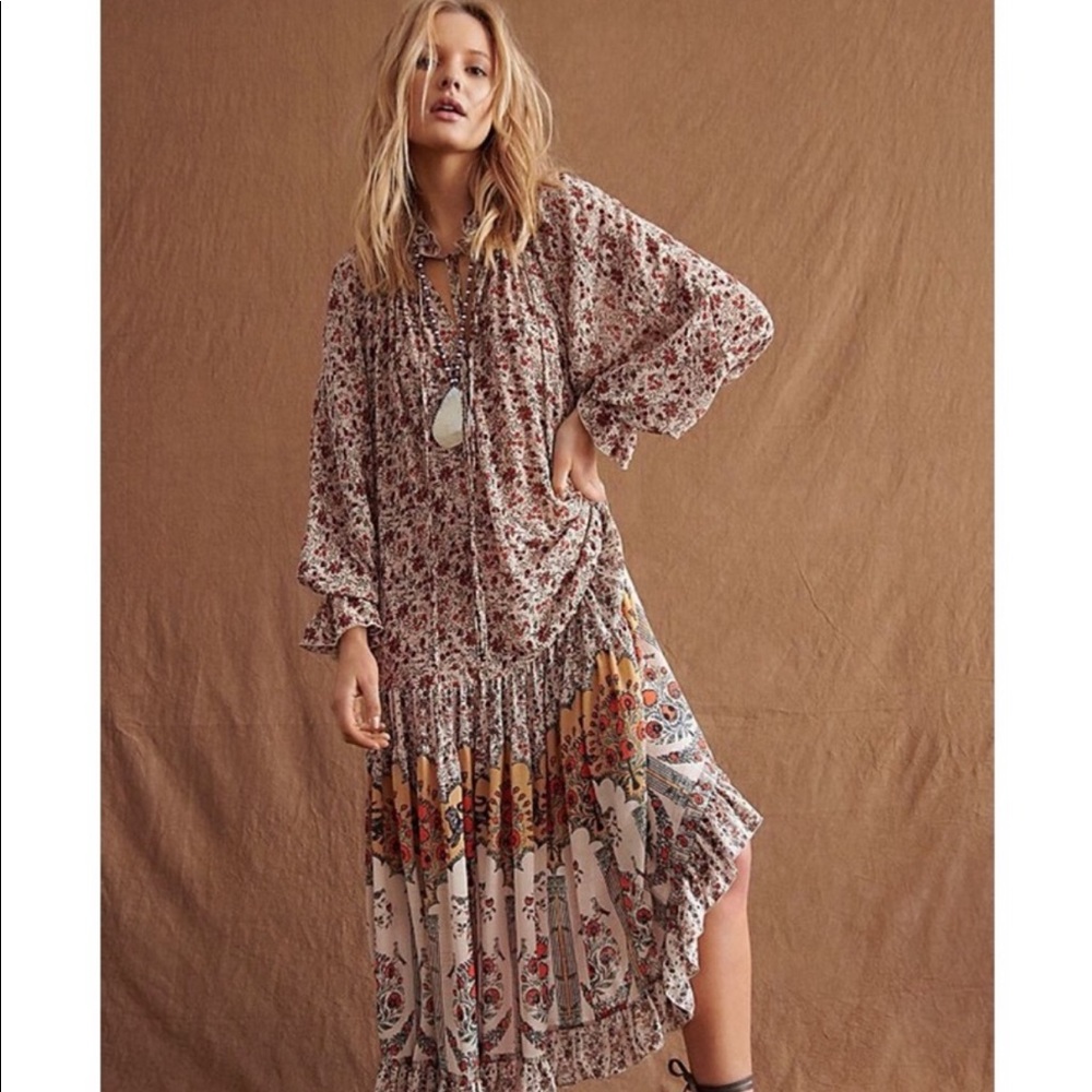Free People Feelin Groovy Maxi— Medium (like new)